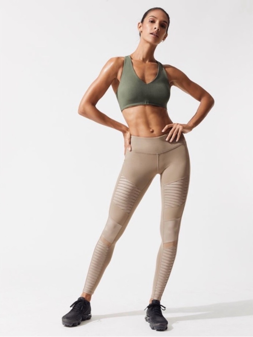 Alo Moto Leggings in Gravel